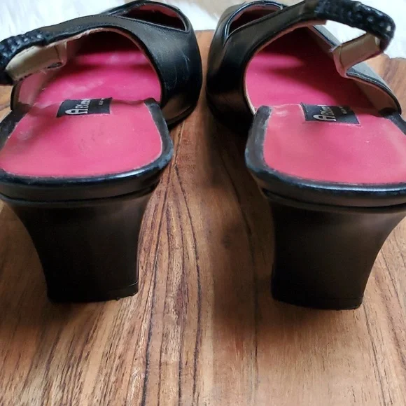 Etienne Aigner Black Leather Slingbacks Heels Size 8.5 M - Picture 8 of 8